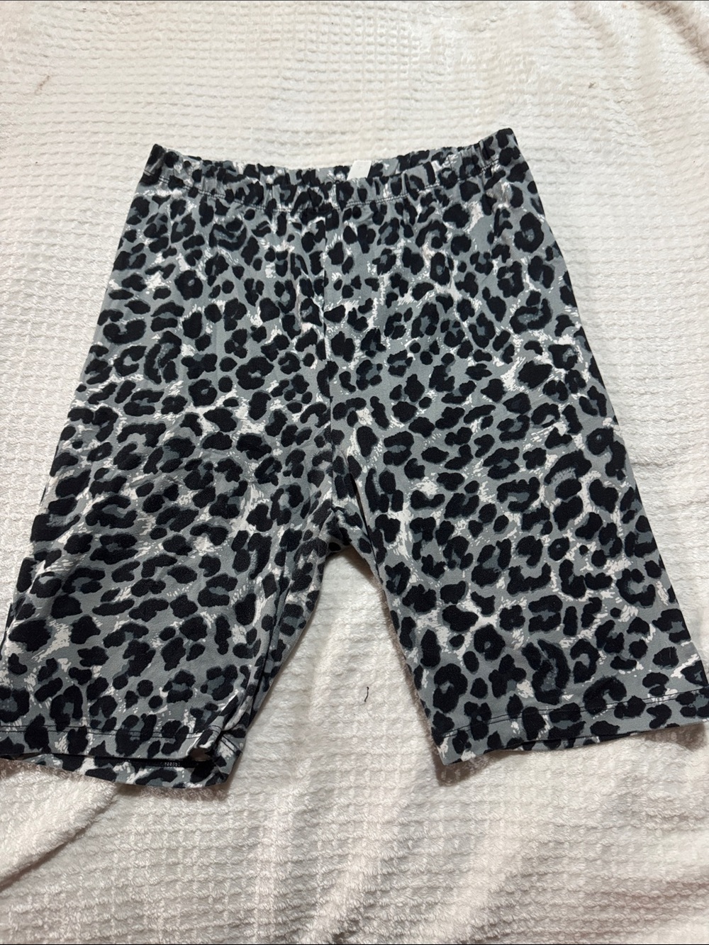 Zenana Outfitters Black & Gray Leopard Athletic Shorts